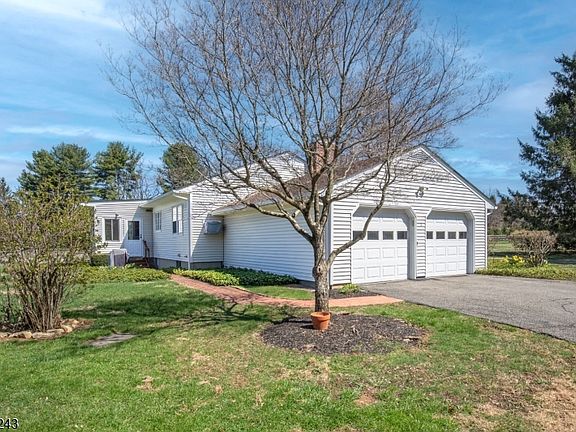 4th image of 1 Scarlet Oak Rd