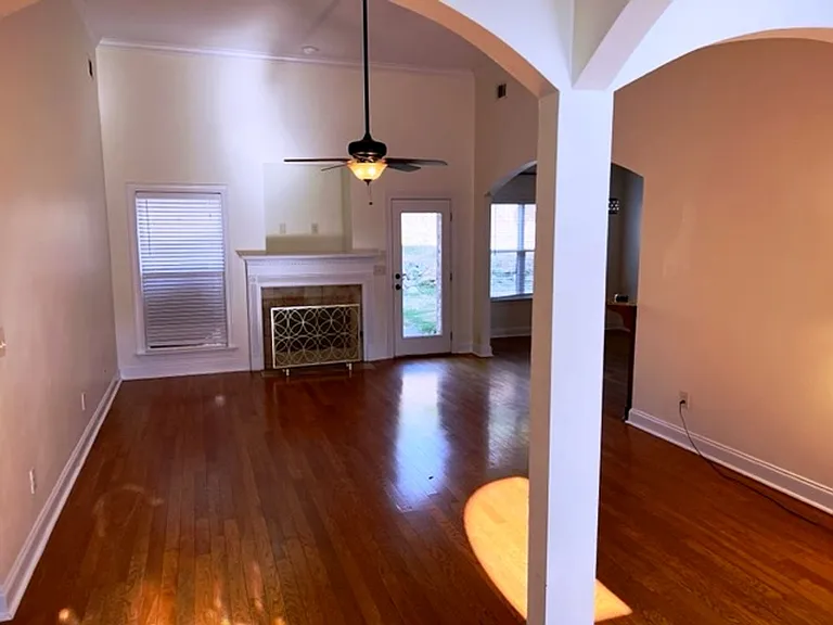 710 Valley St — Photo 3