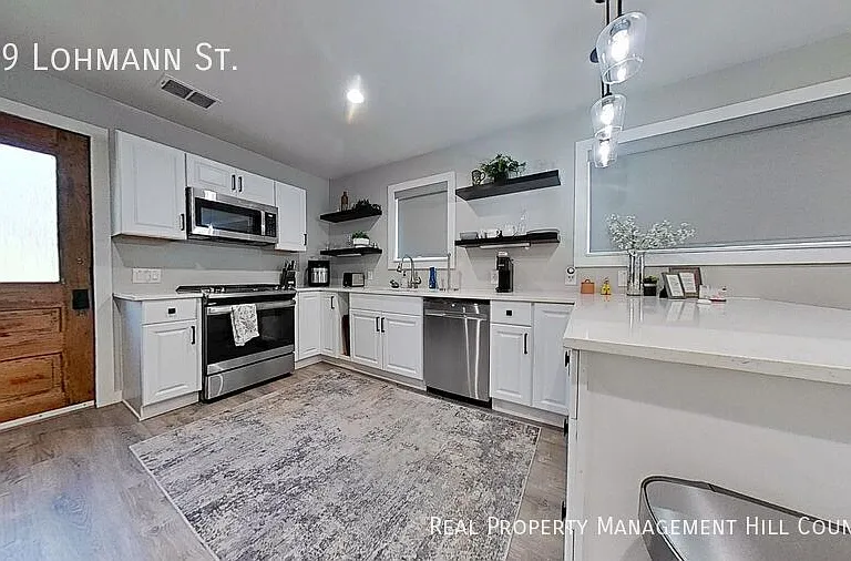 269 Lohmann St — Photo 5