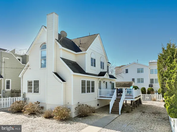 20 E 50th St, Brant Beach, NJ 08008