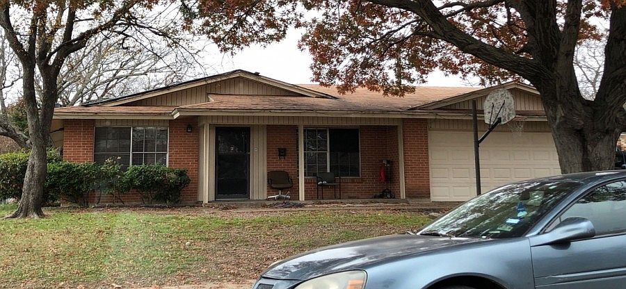 1st image of 2633 Western Park Dr