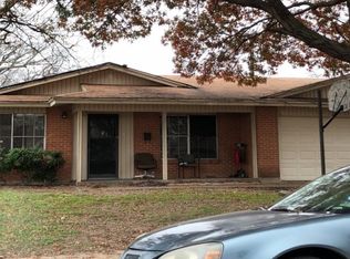 2633 Western Park Dr, Dallas, TX 75211