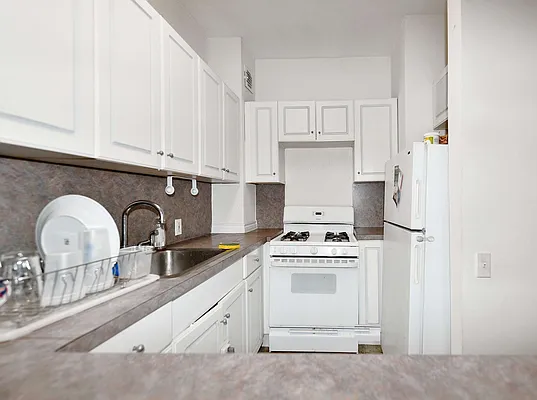 Rented by J Misrahi Realty Corp | media 5