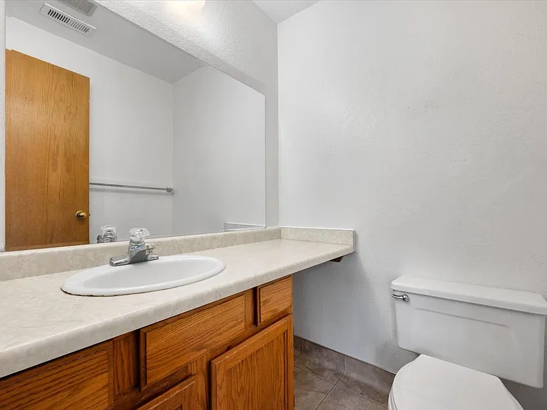 724 W 1720 N #213 — Photo 19