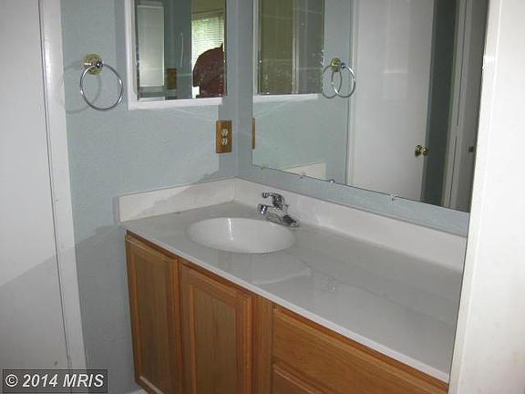 2nd image of 1200 Hollyday Ct