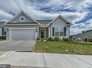 420 Hawthorn Ln, Hanover, PA 17331