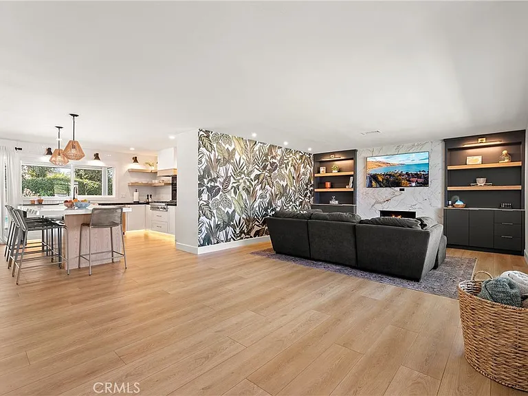 24701 Nympha Dr — Photo 7