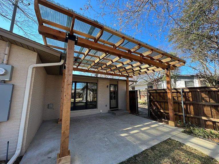 9721 Twin Creek Dr — Photo 4