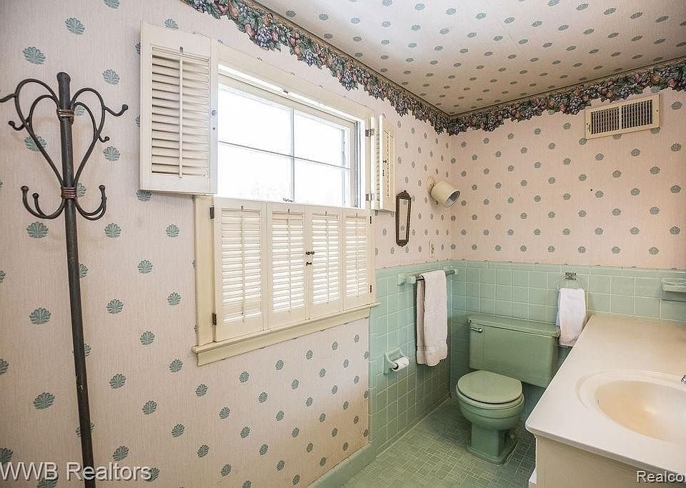 1295 Lakeside Rd, photo 19