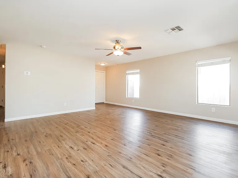 878 E Pollino St — Photo 3