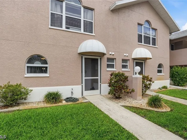 20 Cosmopolitan Dr Unit 4, Lehigh Acres, FL 33936