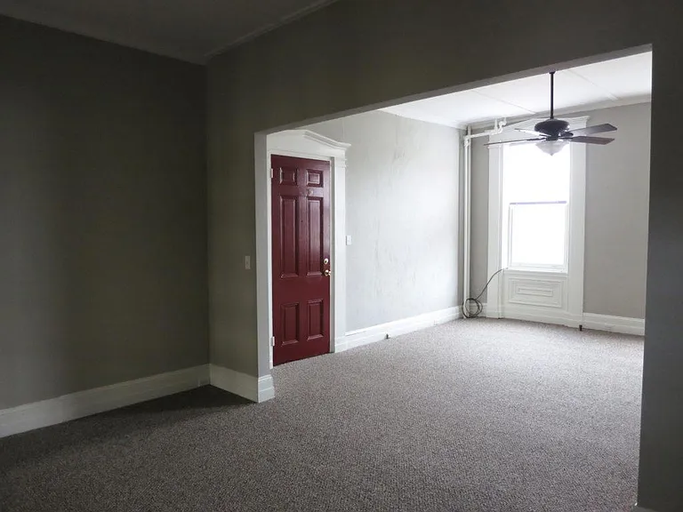 230 W Chestnut St #1 — Photo 2