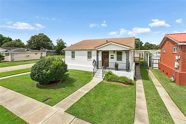 3 bed, 2.0 bath, 1200 sqft, $2,100 — Photo 3