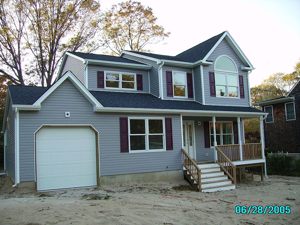 1st image of 26 High Hill Dr