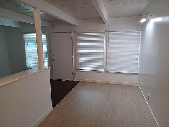 5th image of 11903 Vanowen St APT 3
