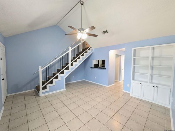 402 Lee Dr APT 3B