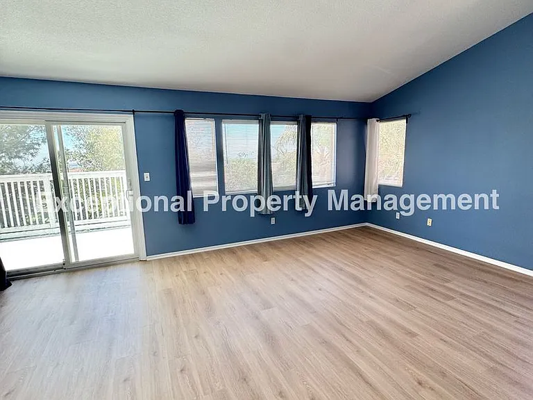 14855 Hedgerow Ct — Photo 11