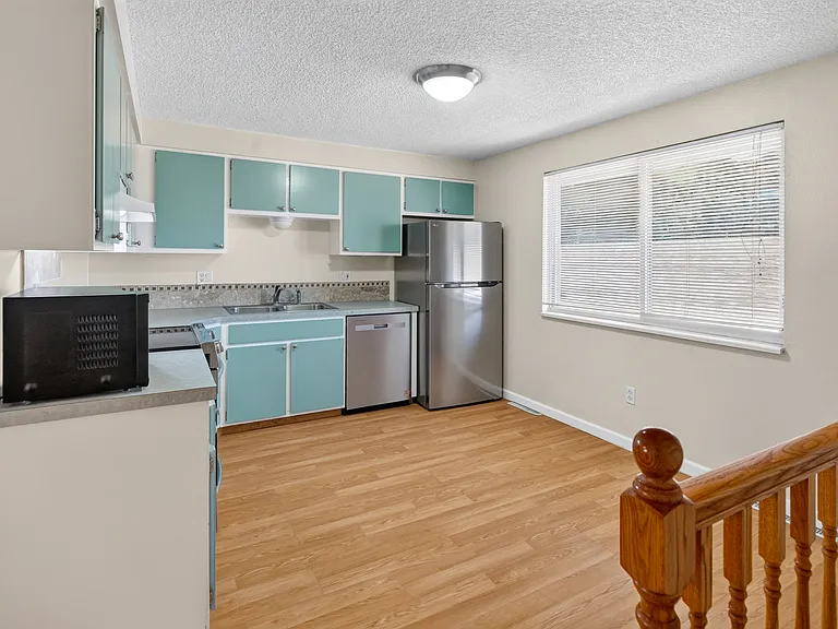 1434 Hover St #2 — Photo 9