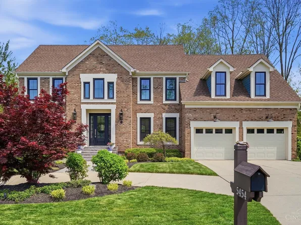 5454 Creek Bend Dr, West Chester, OH 45069