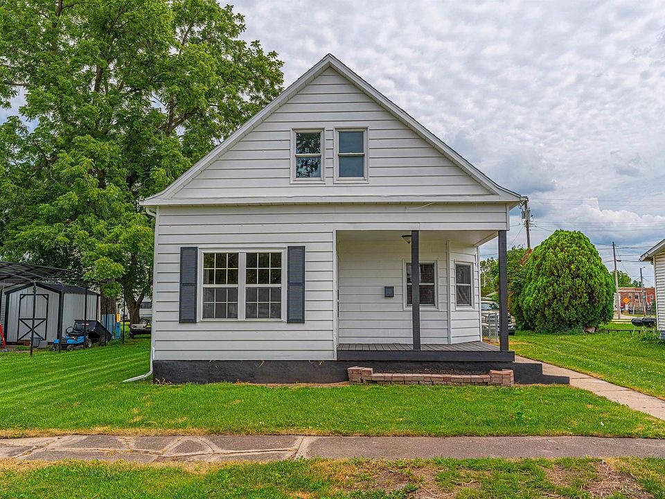 1st image of 102 NE 2nd St