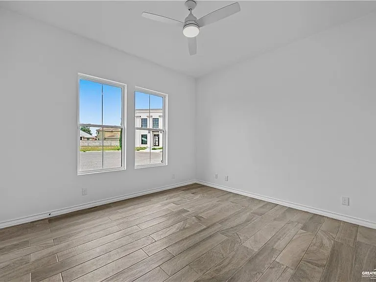 3820 E Roosevelt Ave — Photo 12