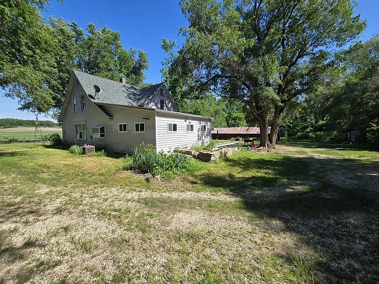 1405 Redwood Rd — Photo 7