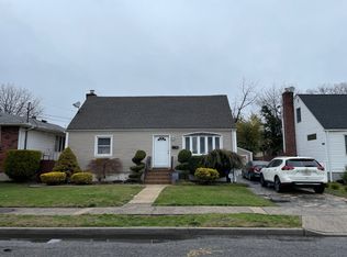 187 Fir St, Valley Stream, NY 11580