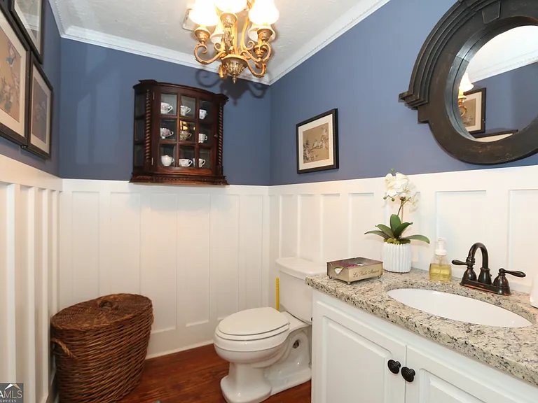 1001 Brownwood Rd — Photo 10