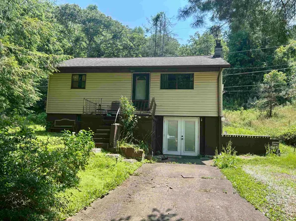 3536 Clark Graham Rd, Huntington, WV 25701