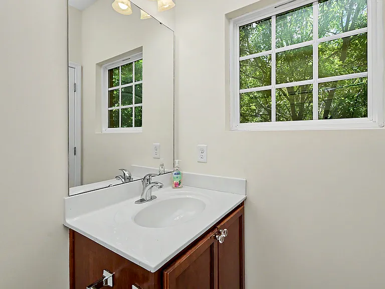 11233 Cedar Walk Ln — Photo 17