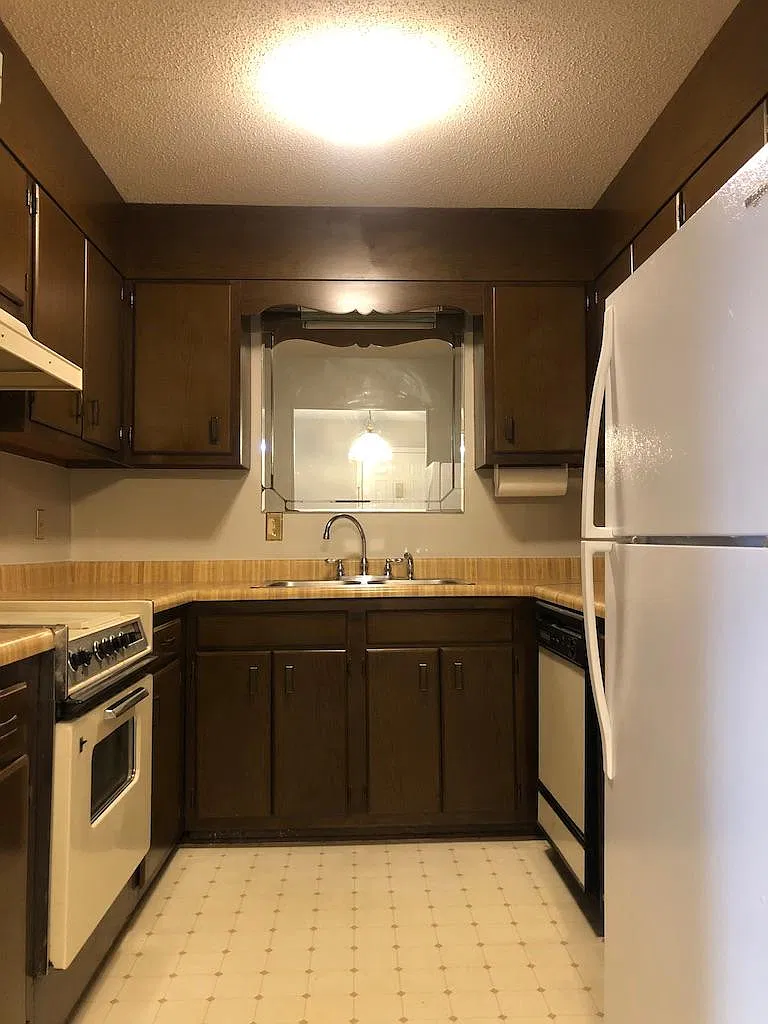 2 bed, 1000 sqft, $1,025 — Photo 4