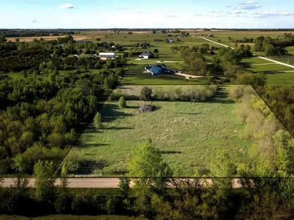 W 255th St, Louisburg, KS 66053