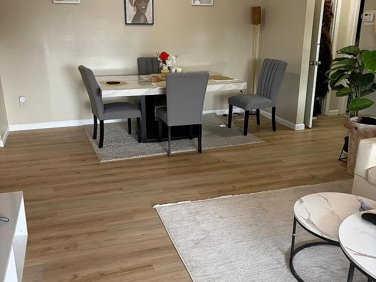 414 Sharon Garden Ct — Photo 6