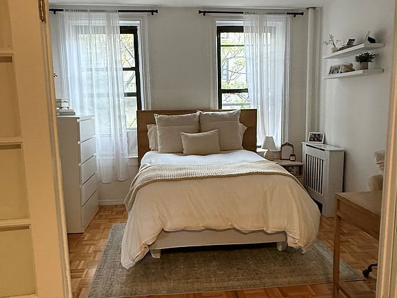 2nd image of 6 Jones St APT 4A