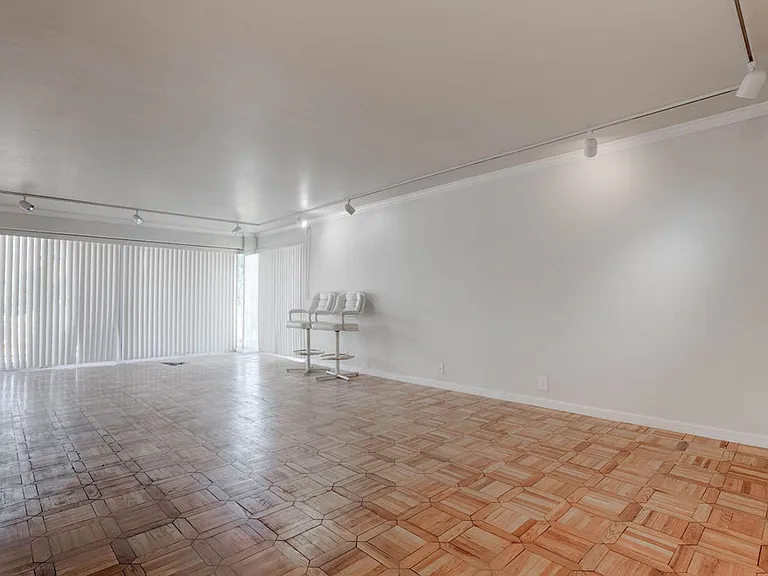 3111 Bel Air Dr #3A — Photo 34