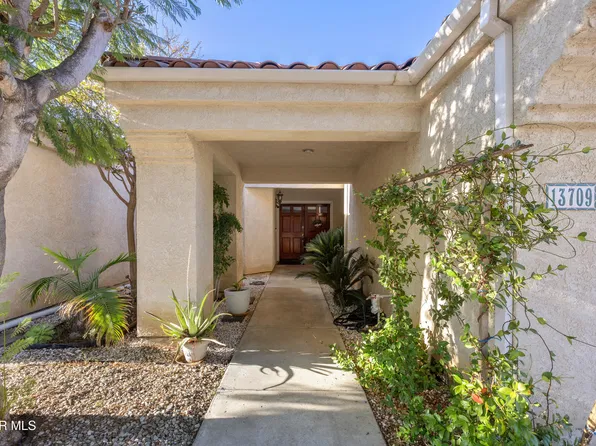13709 Grand Isle Dr, Moorpark, CA 93021