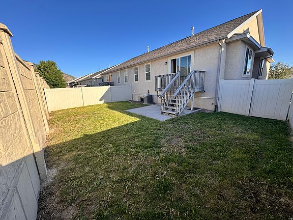 2nd image of 2889 E Somerset Dr
