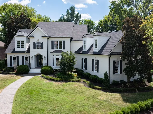 221 Waterbury Cir, Franklin, TN 37067
