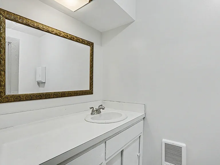 9030 Columbus Rd — Photo 5