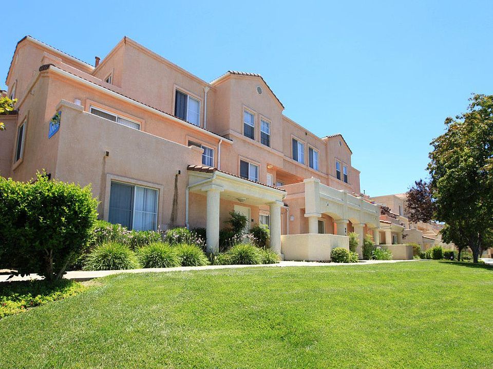 1st image of 18012 Annes Cir Unit 205