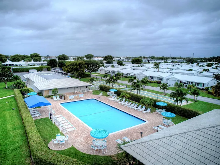 1801 Ocean Dr #110 — Photo 8