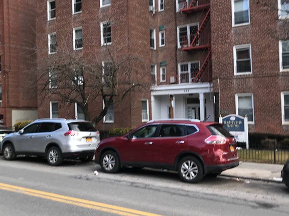 3rd image of 299 Saint Marks Pl APT 203