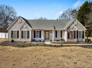 121 Jasmine Ln, Pendleton, SC 29670