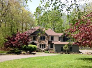 275 Foxgayte Ln, Pottstown, PA 19465