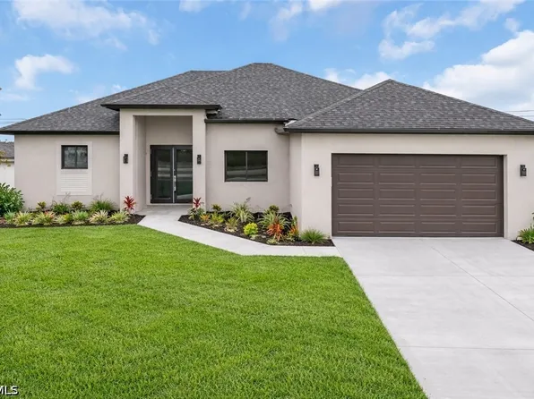 305 Diplomat Pkwy E, Cape Coral, FL 33909