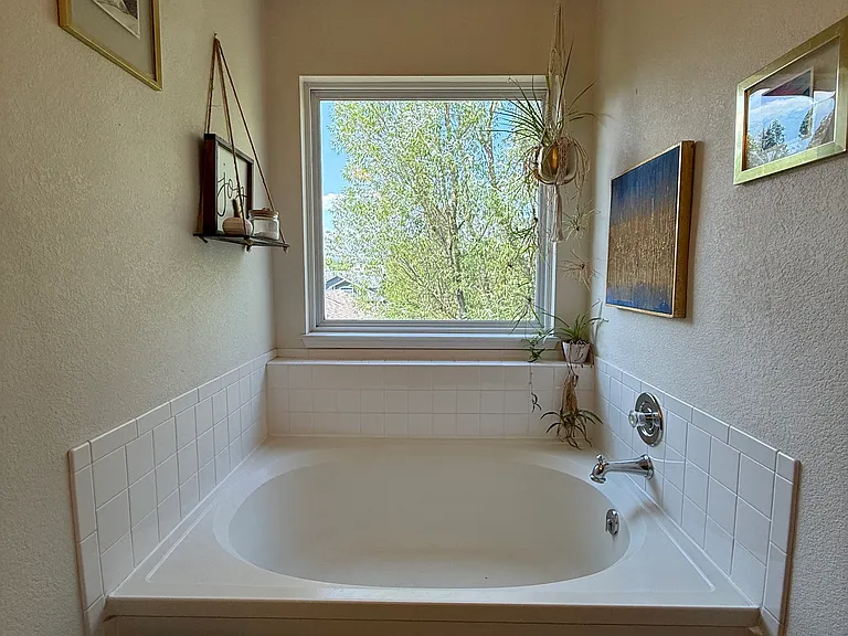 1567 Chesham Cir — Photo 25