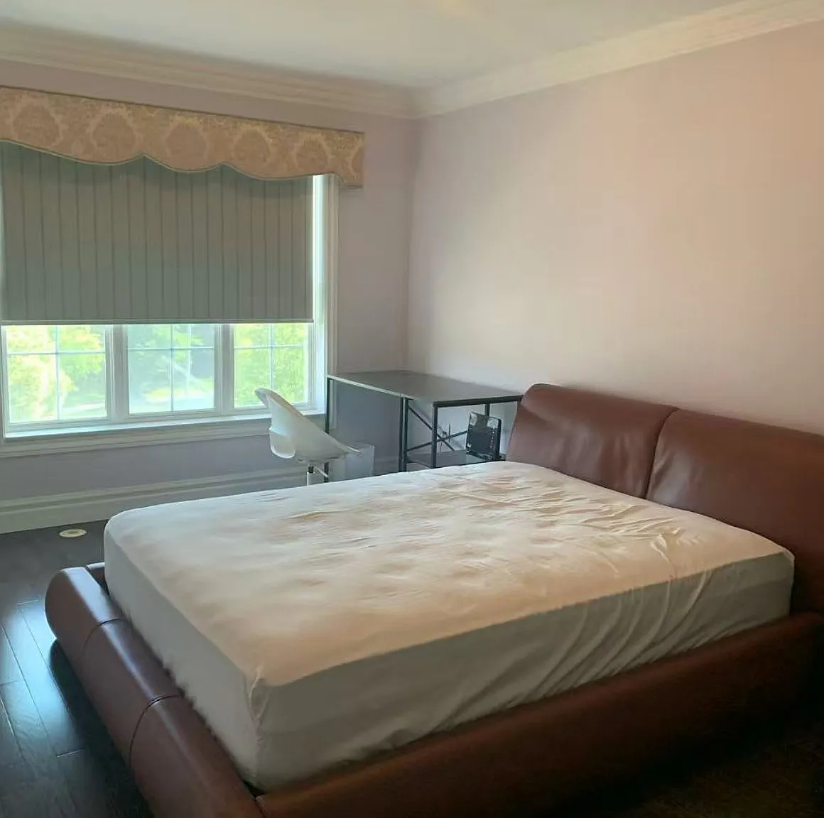 4 bed, $800 — Photo 1