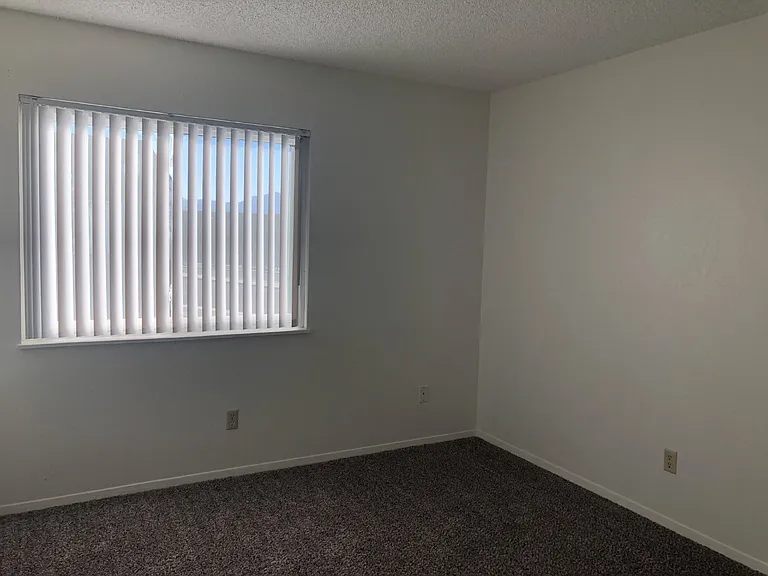 865 Hathaway Dr #C — Photo 12