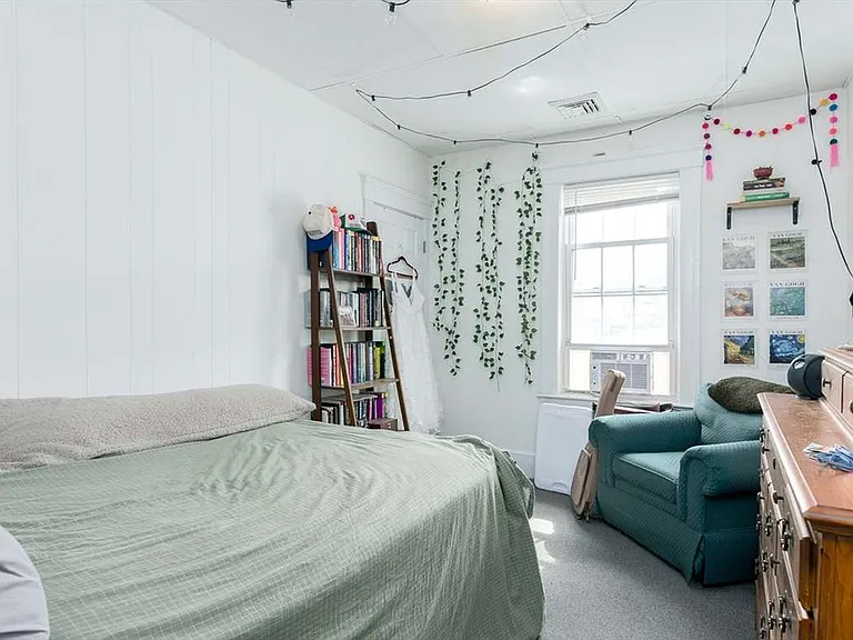 10 Lamartine St #3 — Photo 3