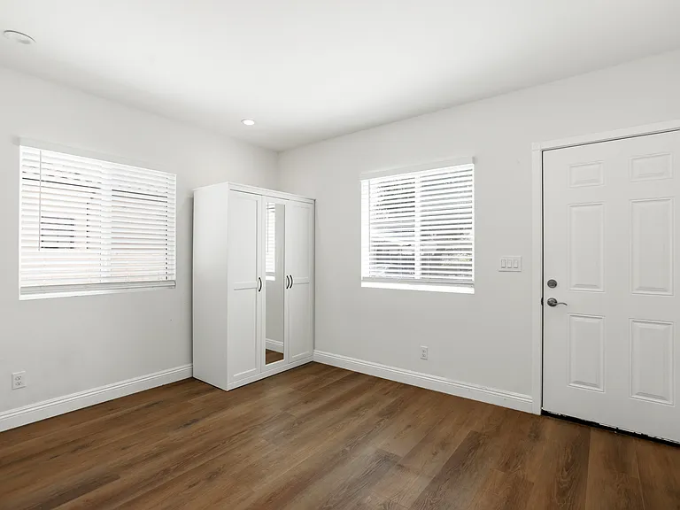 720 S 3rd Ave — Photo 21